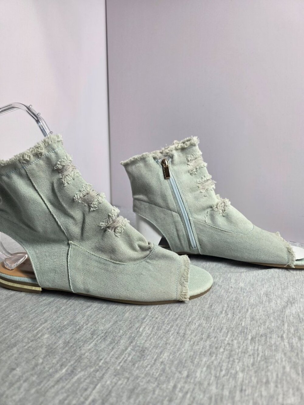 Bamboo Womens Denim Distressed Open Toe Sandal / Booties Size 8.5 NWOT Zip Up - Picture 3 of 7